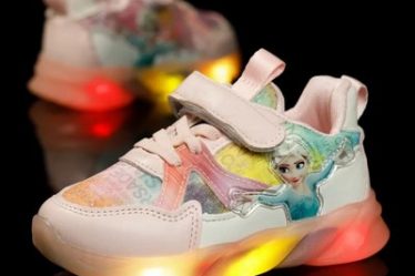 Adidasi pentru Copii cu Luminite siret si arici Elsa Kris Roz