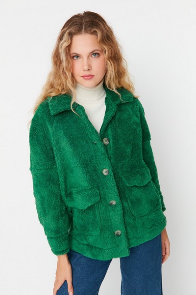 Jacheta dama scurta din blana artificiala cu guler nasturi si buzunare Trendyol Verde